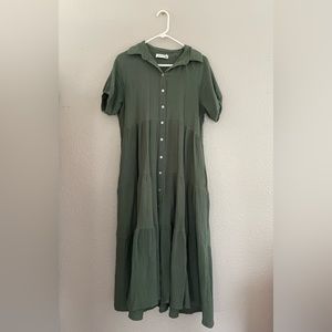 Petal & Pup Wabash Dress Emerald, size 4 (Small)